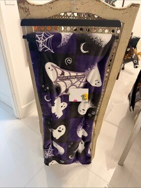 Halloween Ghost Velvet Plush Throw - Purple & Black